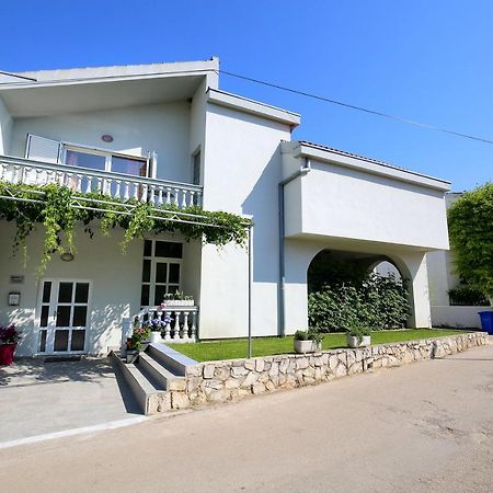 Apartments Ines ムルテル エクステリア 写真