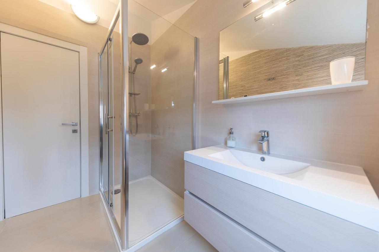Apartments Ines ムルテル エクステリア 写真
