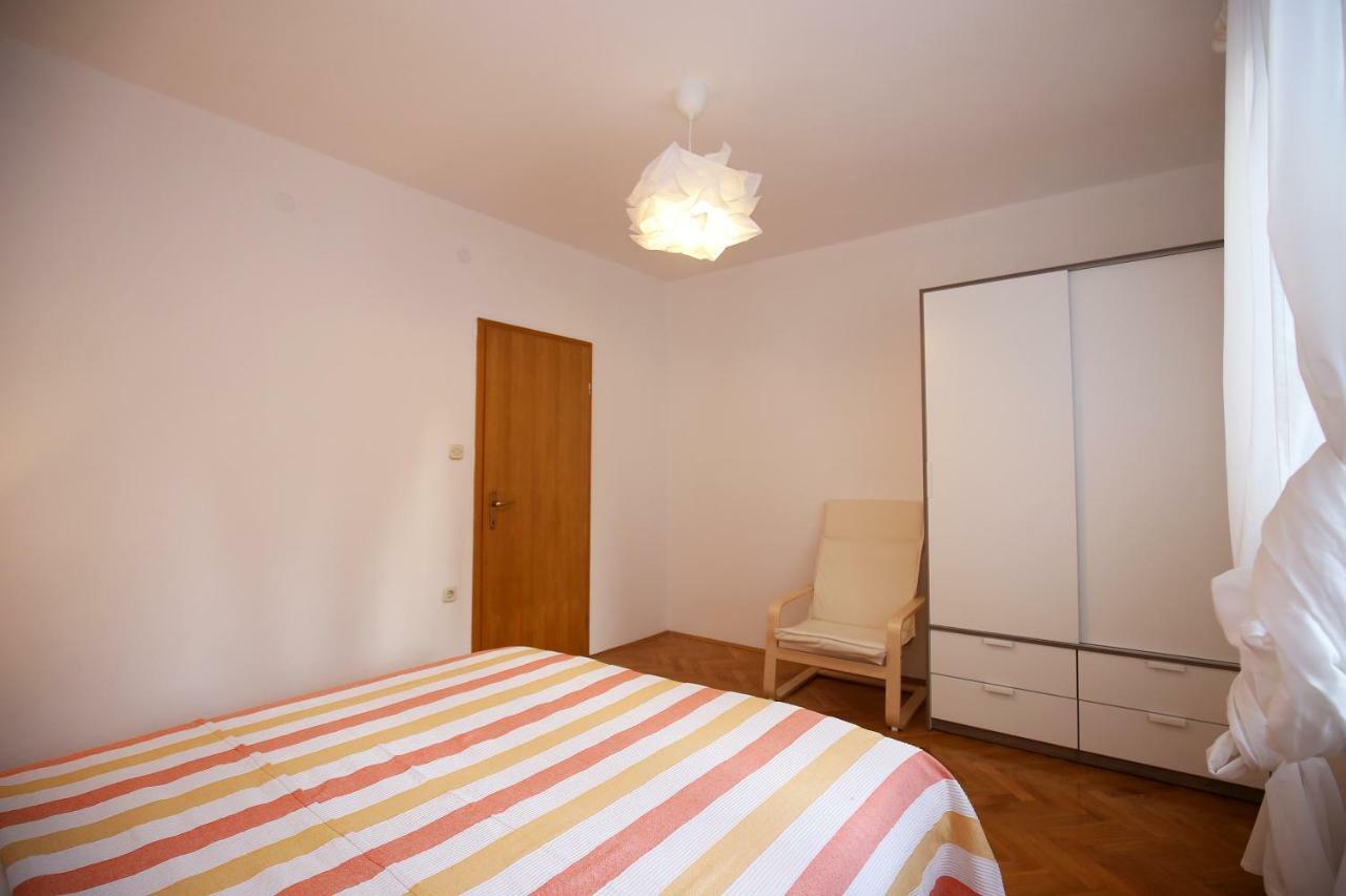 Apartments Ines ムルテル エクステリア 写真