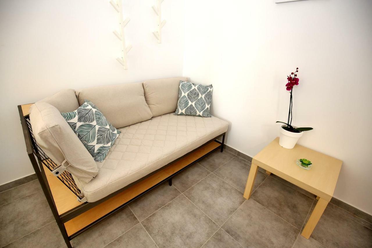 Apartments Ines ムルテル エクステリア 写真
