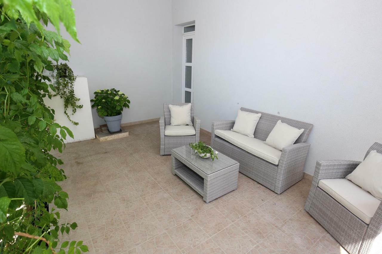 Apartments Ines ムルテル エクステリア 写真