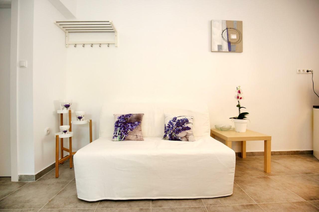 Apartments Ines ムルテル エクステリア 写真
